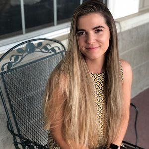 Meet your Posher, Chloe